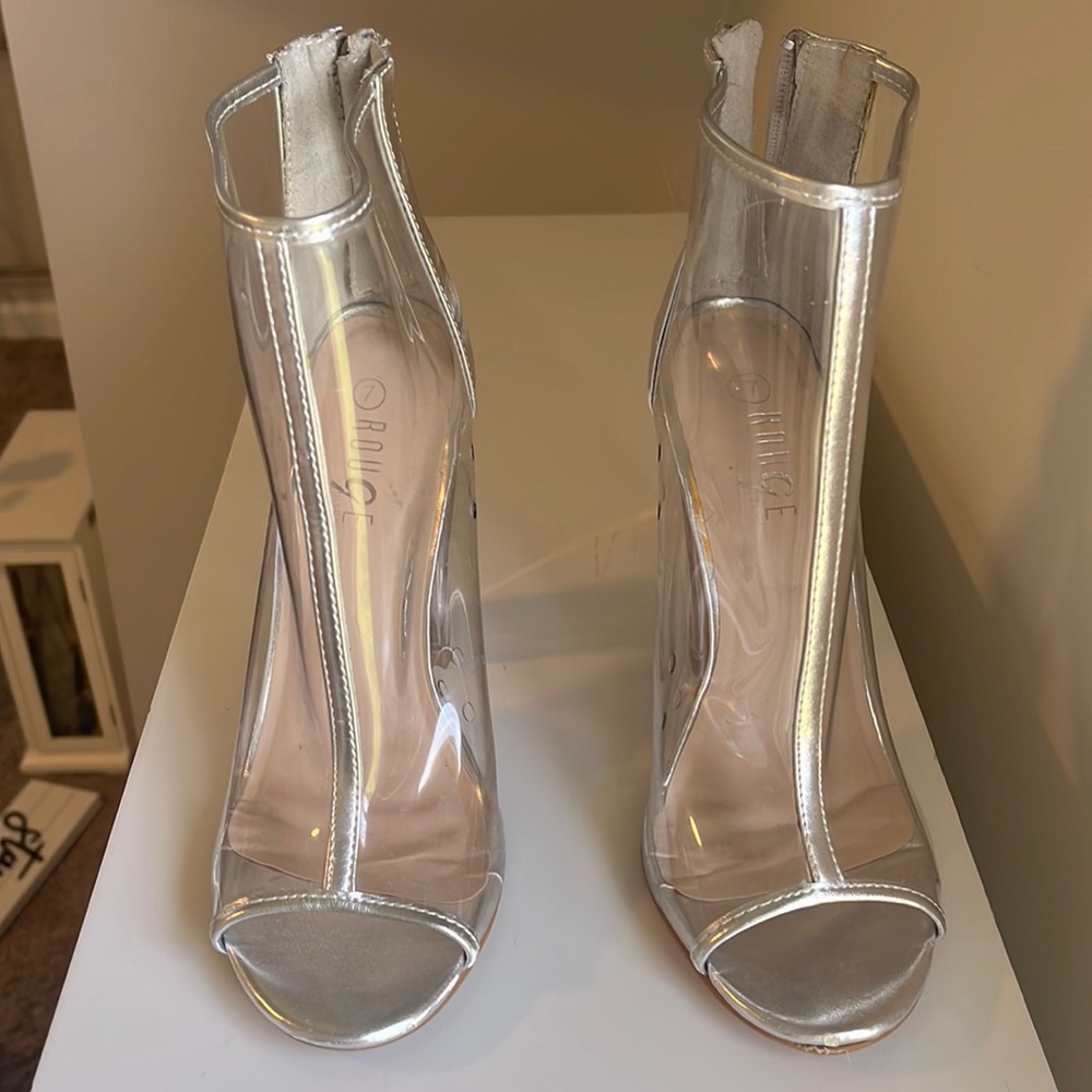 Clear Lulus boots 🍁